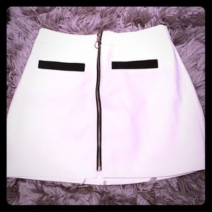 Super chic Express white skirt
